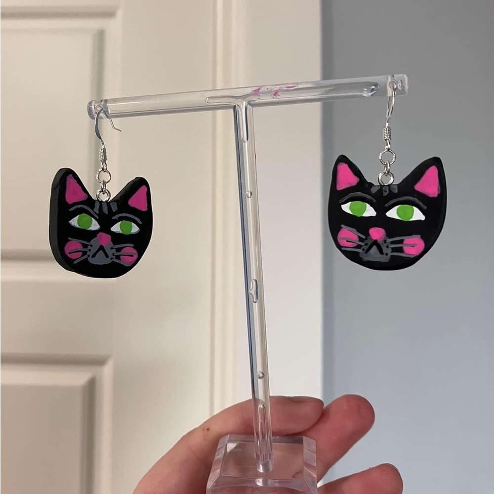 Polymee clay and paint kitty earrings / Halloween silver plated